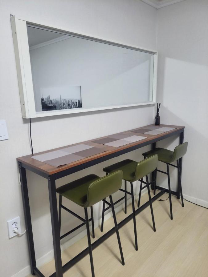 Newly Renovated 2 Bedroom Apartment #7 Seoul Bagian luar foto