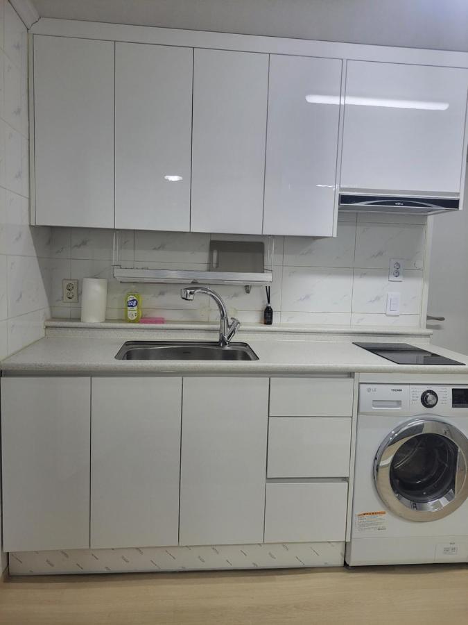 Newly Renovated 2 Bedroom Apartment #7 Seoul Bagian luar foto